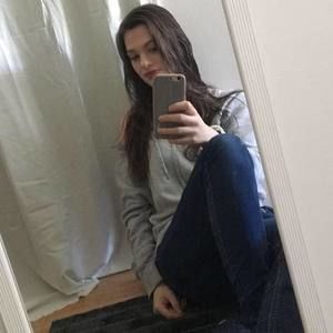 Meet your Posher, Michaela